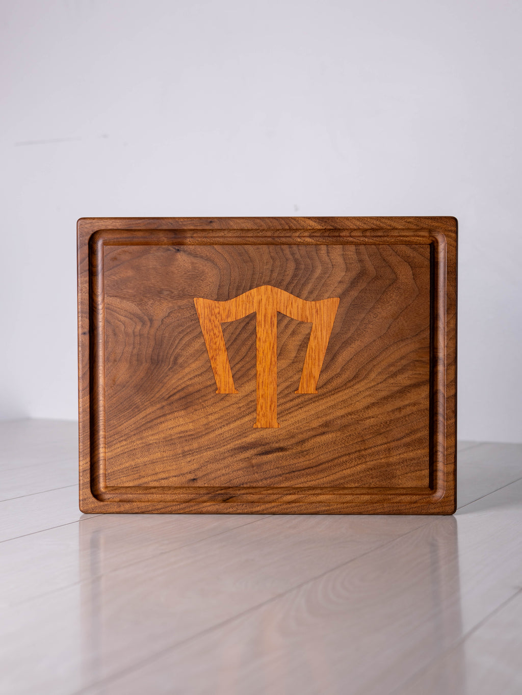 Walnut w/ Mahogany inlay Cutting Board